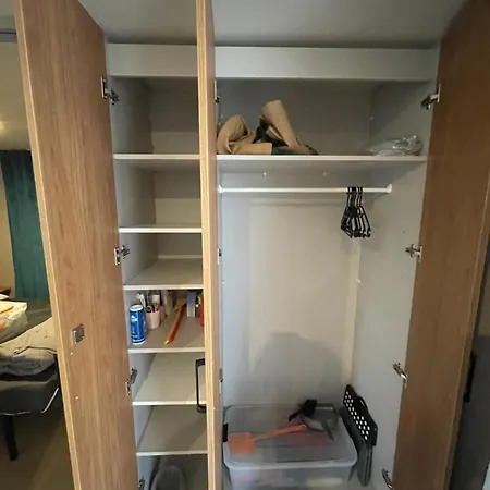 Mobil 55 -8 Personnes Campsite *