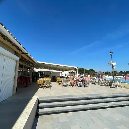 Mobil 55 -8 Personnes Campsite Lattes
